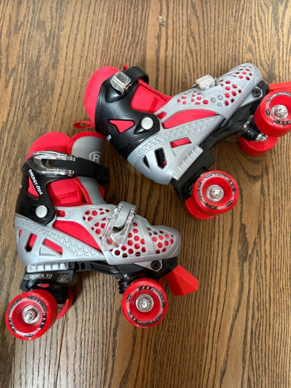 Kids adjustable size 12-2 roller skates